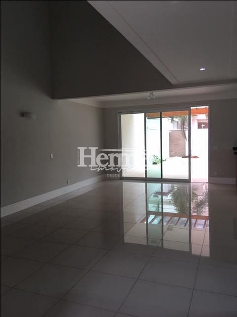 Casa, 3 quartos, 245 m² - Foto 37