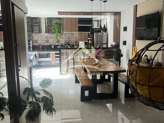 Casa com 210m² 3 quartos e 2 banheiros, à venda, no bairro Nova Esperança em Várzea Grande