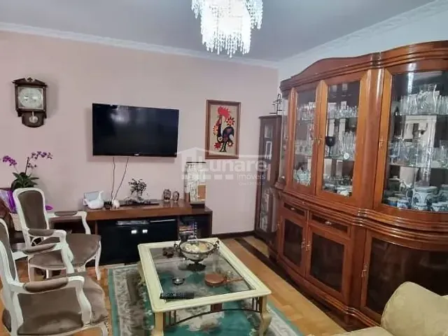 Casa com 230m² 3 quartos e 2 banheiros, à venda, no bairro Vila Flávio em Mogi das Cruzes