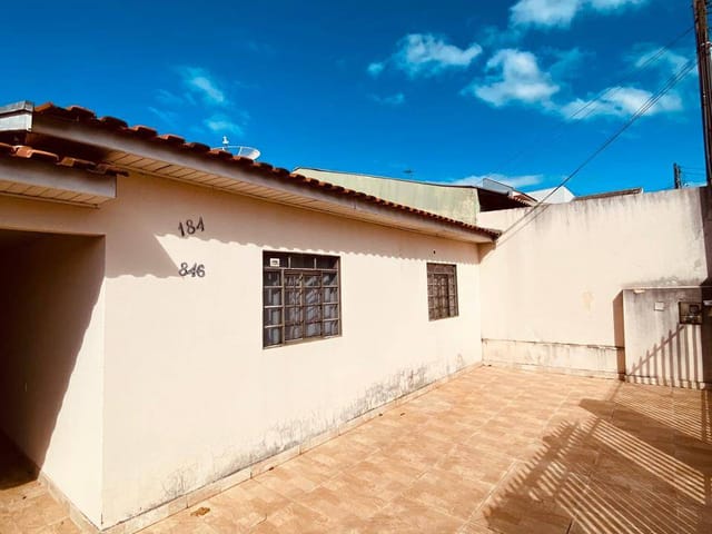 Foto do Casa - Casa à venda, João Paulo , Apucarana, PR
Aceita  carro no negócio  | J. Mareze Imóveis Ltda