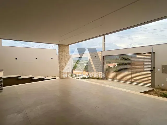 Casa 3 quartos e 2 banheiros, à venda, no bairro São Francisco em Araçuaí