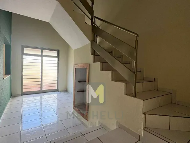 Sobrado com 200m² 3 quartos e 2 banheiros, para alugar, no bairro Dom Camilo em Serrana