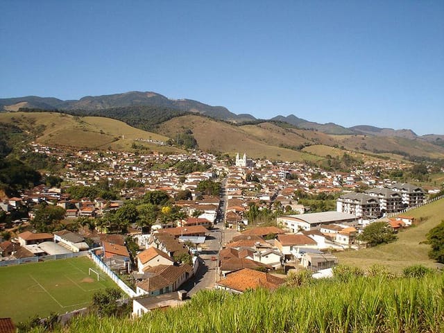 Foto do Casa - Casa residencial à venda, Centro, Cristina. | MOHALLEM e LOPES CORRETAGEM E ADMINISTRACAO DE IMOVEIS LTDA