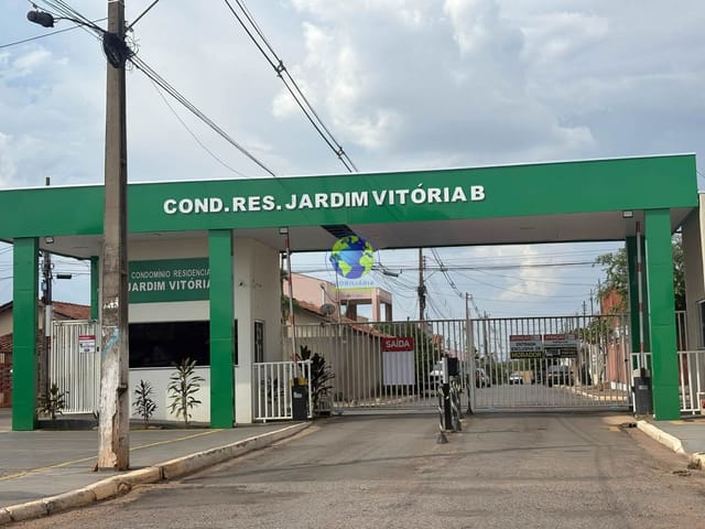 Casa com 200m² 2 quartos e 2 banheiros, à venda, no bairro Novo Paraíso em Cuiabá