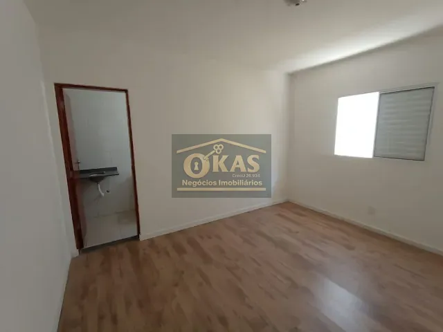 Casa com 125m² 2 quartos e 2 banheiros, para alugar, no bairro Jardim São Bernardino em Suzano