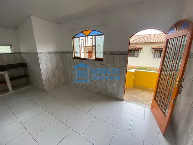 Casa 2 quartos e 1 banheiro, para alugar, no bairro Centro em Maricá