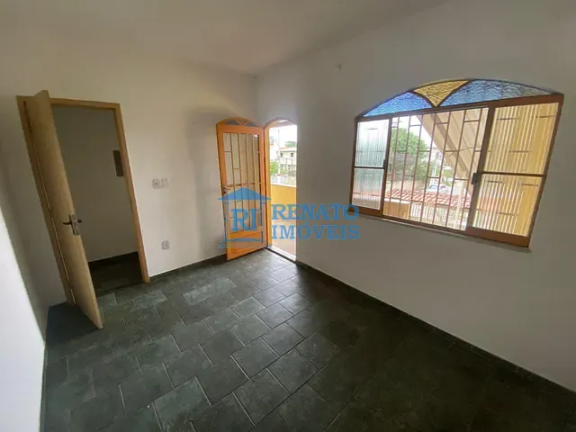 Casa 2 quartos e 1 banheiro, para alugar, no bairro Centro em Maricá