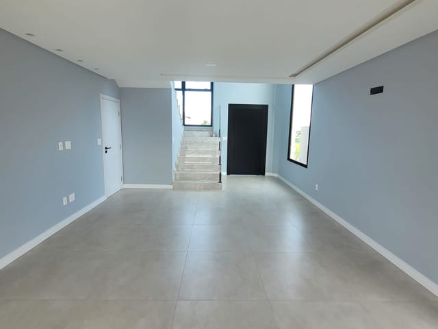 Casa com 300m² 4 quartos e 5 banheiros, à venda, no bairro Jardim Carvalho em Ponta Grossa