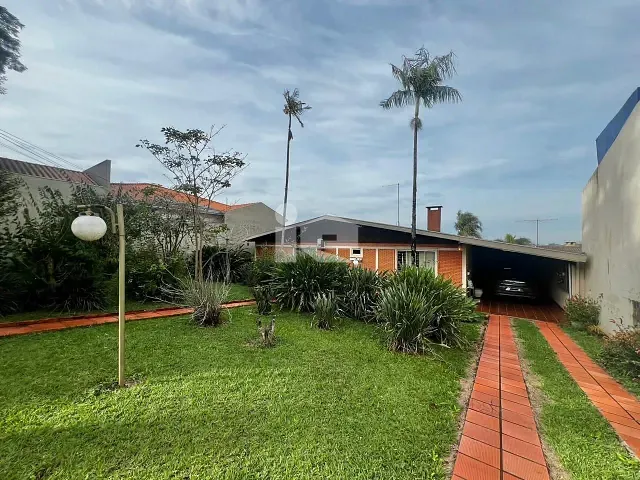 Casa com 1002m² 3 quartos e 2 banheiros, à venda, no bairro Centro em Rolândia