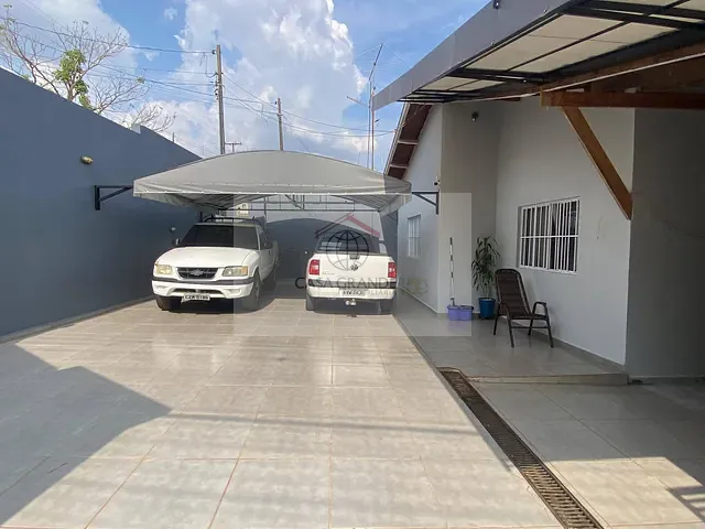 Casa com 298m² 3 quartos e 3 banheiros, à venda, no bairro Jardim Das Flores em Rolândia