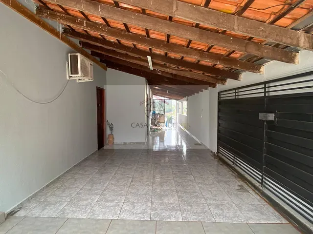 Casa com 298m² 3 quartos e 3 banheiros, à venda, no bairro Jardim Das Flores em Rolândia