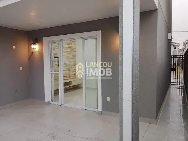 Casa 2 quartos e 3 banheiros, para alugar, no bairro Cidade Nova em Jundiaí