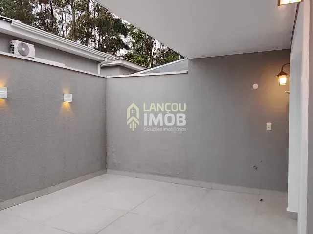 Casa 2 quartos e 3 banheiros, para alugar, no bairro Cidade Nova em Jundiaí