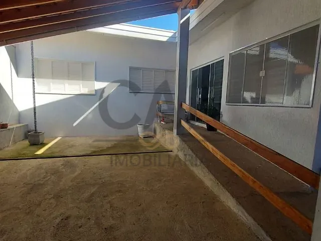 Casa com 200m² 2 quartos e 1 banheiro, à venda, no bairro Parque dos Eucaliptos em Mogi Guaçu