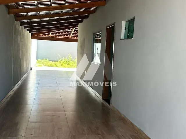 Casa 3 quartos e 2 banheiros, para alugar, no bairro Renascença em Araçuaí
