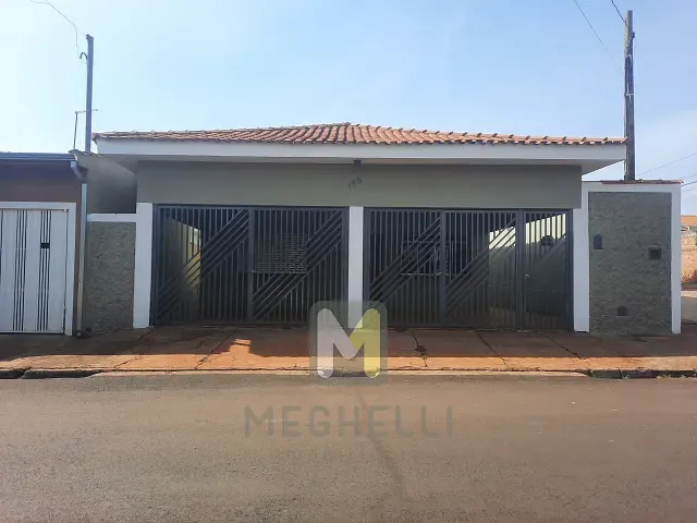 Casa com 192m² 3 quartos e 2 banheiros, à venda, no bairro jd Amélia II em Serrana