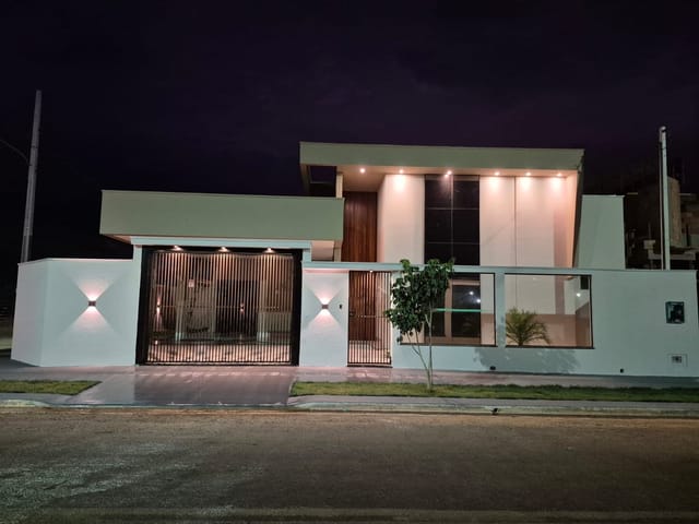 Casa com 200m² 3 quartos e 2 banheiros, à venda, no bairro Loteamento Quatro Estações Boulevard em Sinop