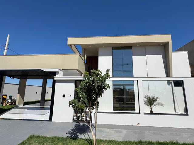Casa com 200m² 3 quartos e 2 banheiros, à venda, no bairro Loteamento Quatro Estações Boulevard em Sinop