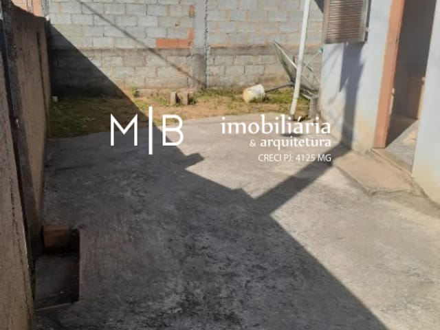 Casa 2 quartos e 1 banheiro, à venda, no bairro CARIJÓS em CATAGUASES