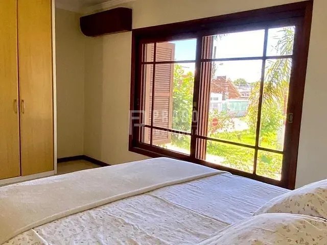 Casa 3 quartos e 4 banheiros, à venda, no bairro Cassino em Rio Grande