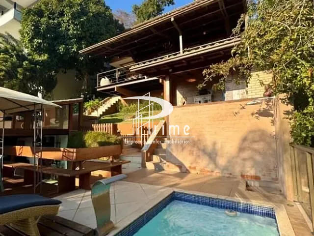 Casa com 500m² 4 quartos e 5 banheiros, à venda, no bairro Vila Progresso em Niterói