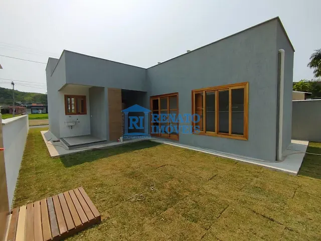 Casa 3 quartos e 1 banheiro, à venda, no bairro Pindobas em Maricá