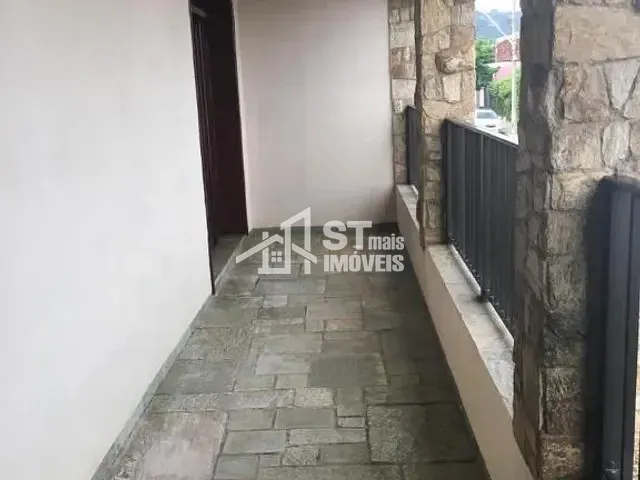Casa com 197m² 4 quartos e 1 banheiro, para alugar, no bairro Centro em Andradas