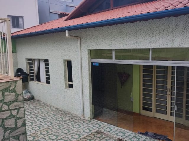 Casa com 302m² 2 quartos e 2 banheiros, à venda, no bairro Agenor em Extrema