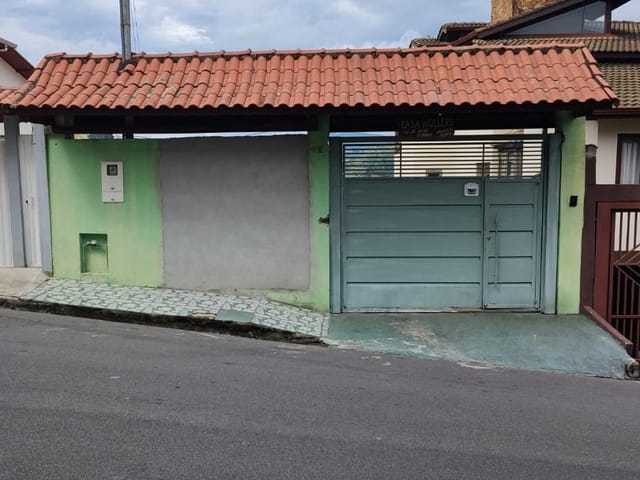 Casa com 302m² 2 quartos e 2 banheiros, à venda, no bairro Agenor em Extrema