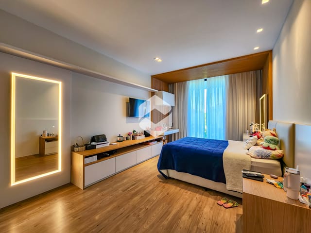 Casa com 600m² 5 quartos e 8 banheiros, à venda, no bairro Barra da Tijuca em Rio de Janeiro