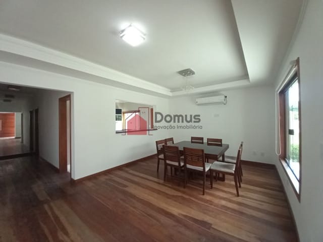 Casa com 300m², à venda, no bairro Bela Vista em Pindamonhangaba
