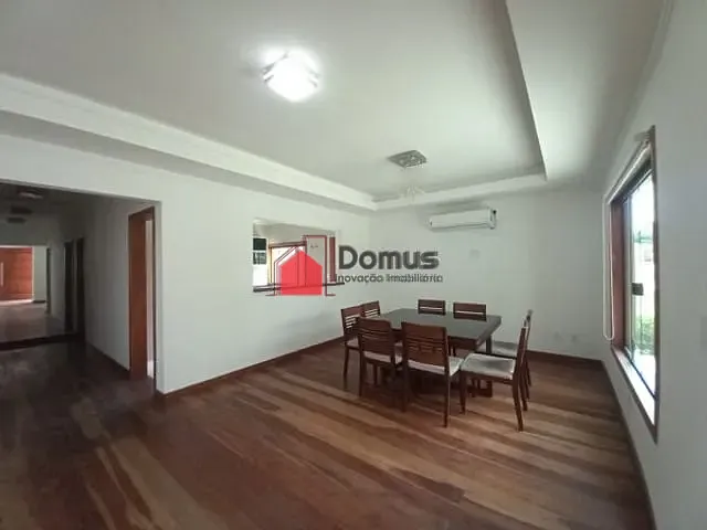 Casa com 300m², à venda, no bairro Bela Vista em Pindamonhangaba