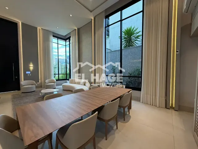 Casa com 432m² 3 quartos e 4 banheiros, à venda, no bairro Parque Amperco em Cuiabá