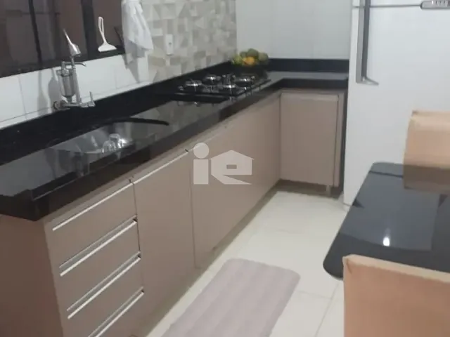 Casa com 143m², à venda, no bairro Jardim Nobre em Rolândia
