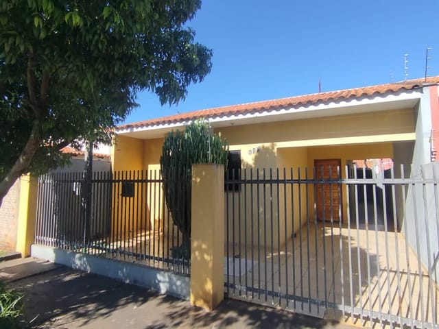 Foto do Casa - Casa para Locação com Suíte e Churrasqueira no Jardim Santiago em Rolândia | Imobiliária Casa Grande - Rolândia