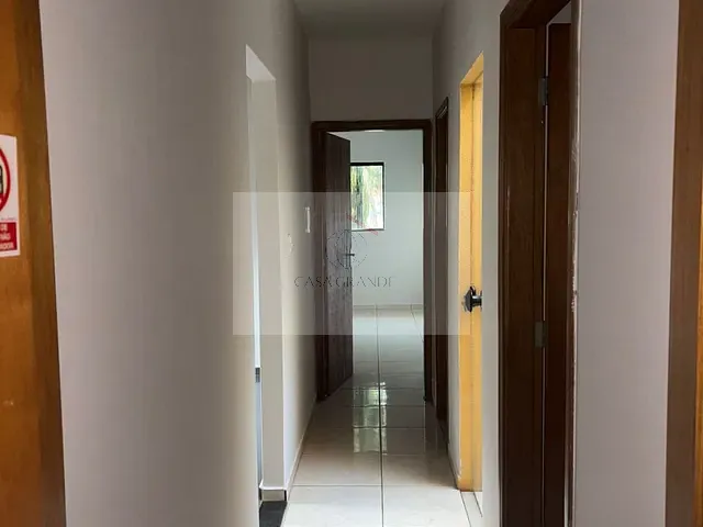 Casa 3 quartos e 2 banheiros, para alugar, no bairro Jardim Pioneiros em Rolândia