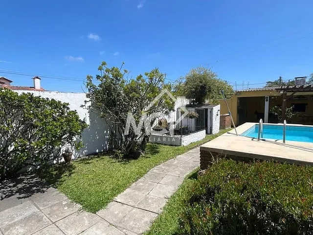 Casa com 533m² 4 quartos e 3 banheiros, à venda, no bairro Laranjal em Pelotas