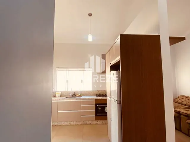 Casa com 520m² 3 quartos e 2 banheiros, à venda, no bairro Loteamento Santa Cândida em Apucarana