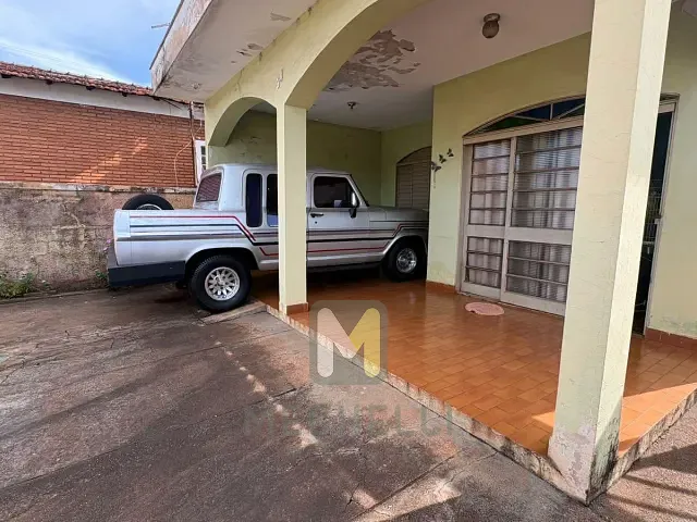 Casa com 216m² 2 quartos e 1 banheiro, à venda, no bairro Jd. Cristina em Serrana