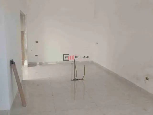 Casa 3 quartos e 2 banheiros, à venda, no bairro Aeroporto em Londrina