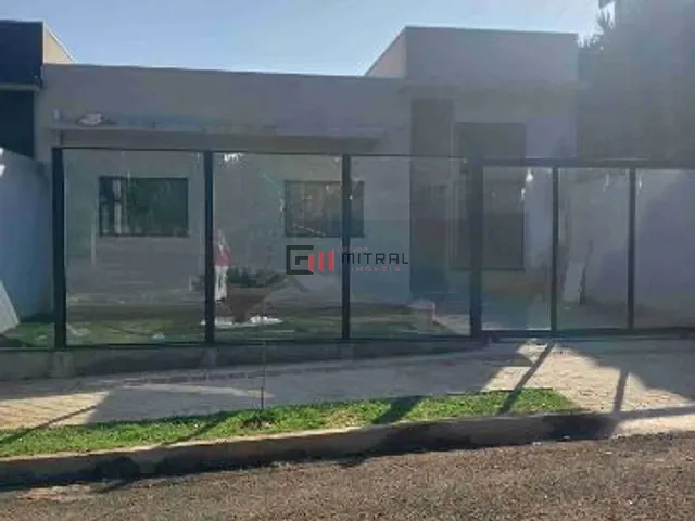 Casa 3 quartos e 2 banheiros, à venda, no bairro Aeroporto em Londrina