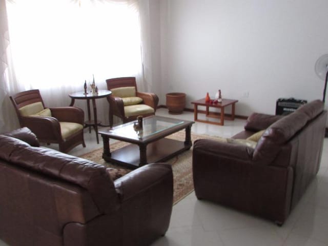 Foto do Casa - Casa à venda 4 Quartos, 2 Suites, 606M², Pinheirinho, Itajubá - MG | MOHALLEM e LOPES CORRETAGEM E ADMINISTRACAO DE IMOVEIS LTDA