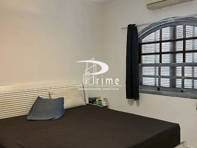 Casa com 600m² 3 quartos e 2 banheiros, à venda, no bairro Itaipu em Niterói