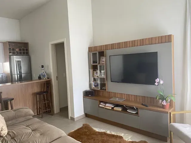 Casa com 215m² 3 quartos e 2 banheiros, à venda, no bairro Centro em Tijucas