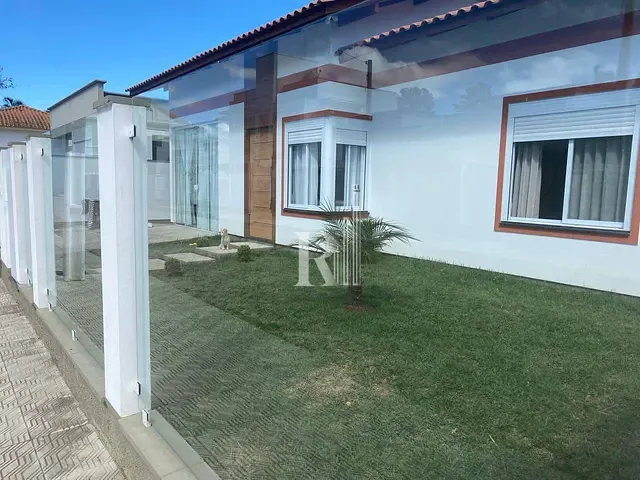 Casa com 215m² 3 quartos e 2 banheiros, à venda, no bairro Centro em Tijucas