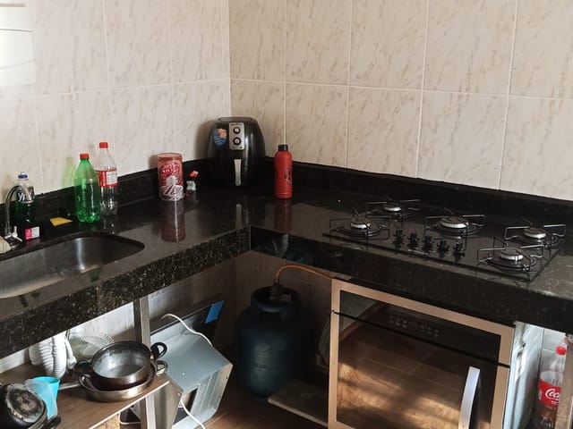 Casa 2 quartos e 1 banheiro, à venda, no bairro Luxemburgo em Santa Luzia
