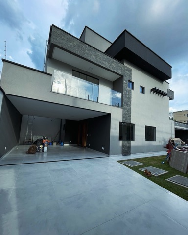 Casa com 224m² 3 quartos e 5 banheiros, à venda, no bairro Jardim América  em Goiânia