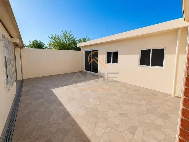 Casa com 300m² 3 quartos e 21 banheiros, à venda, no bairro Areal em Pelotas