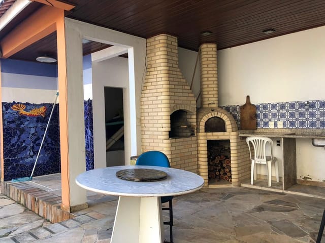 Casa com 450m² 4 quartos e 2 banheiros, à venda, no bairro Cancela Preta em Macaé