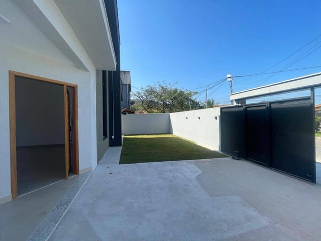 Casa com 240m² 3 quartos e 2 banheiros, à venda, no bairro Praia de Itaipuaçu (Itaipuaçu) em Maricá